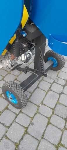 Rozdrabniacz spalinowy 15KM 4 nożowy rebak niebieski walcowy tani opał