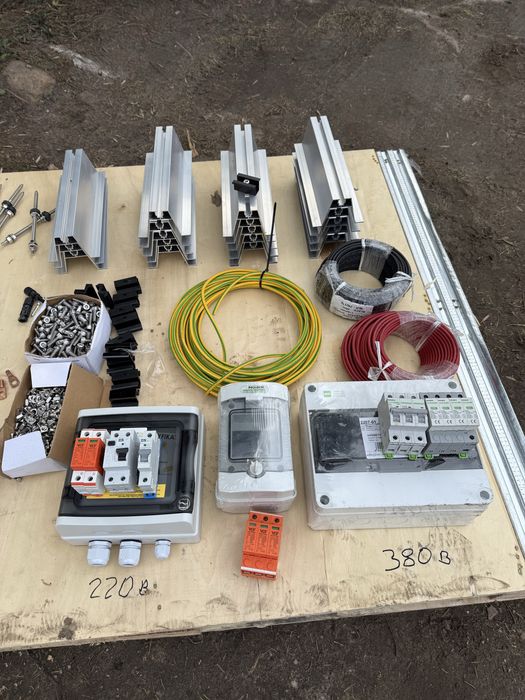 Блок безпрофільної системи кріплення сонячних панелей