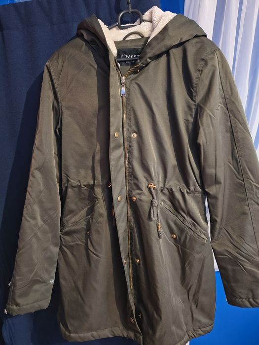 Kurtka zimowa parka ocieplana z kapturem xl/44