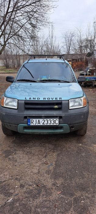 Автомобиль лендровер