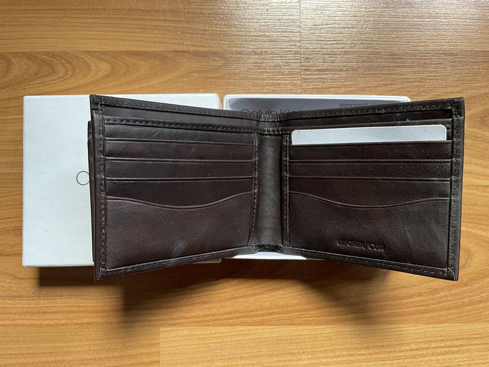 Carteira Calvin Klein (nova com etiqueta)