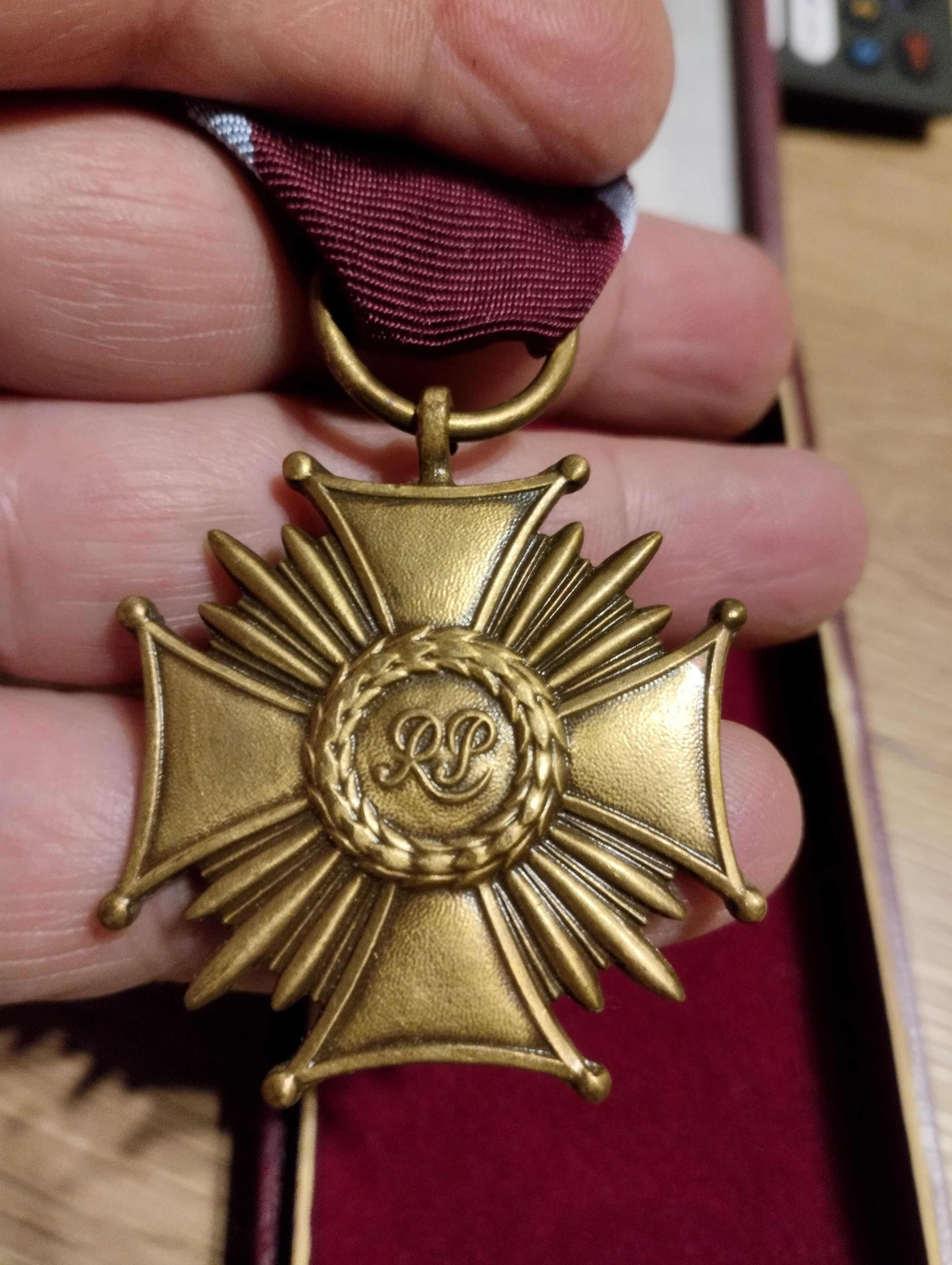Brązowy Krzyż Zasługi III RP - obecny