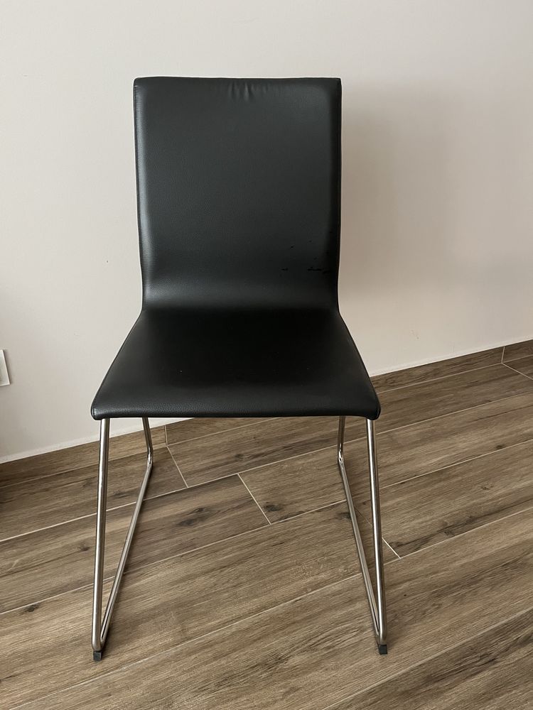 krzesło czarne ekoskóra IKEA