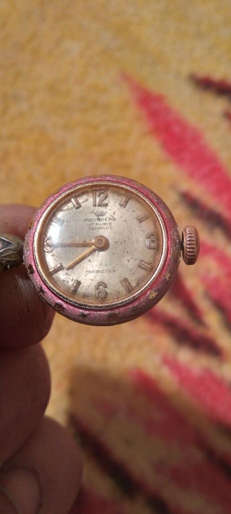 Relógio antigo de bolso a corda