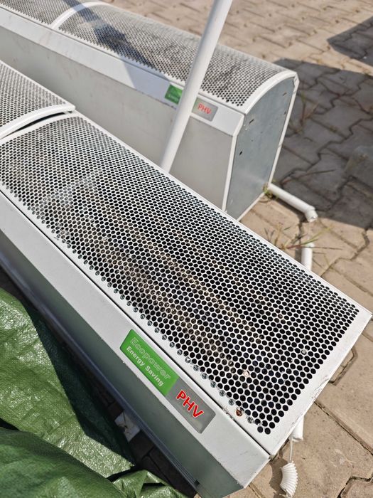 2 szt Kurtyny powietrznej  z opcją ogrzewania