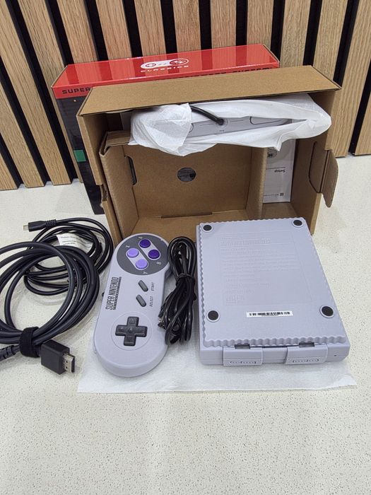 Consola mini SNES modelo US (como nova)