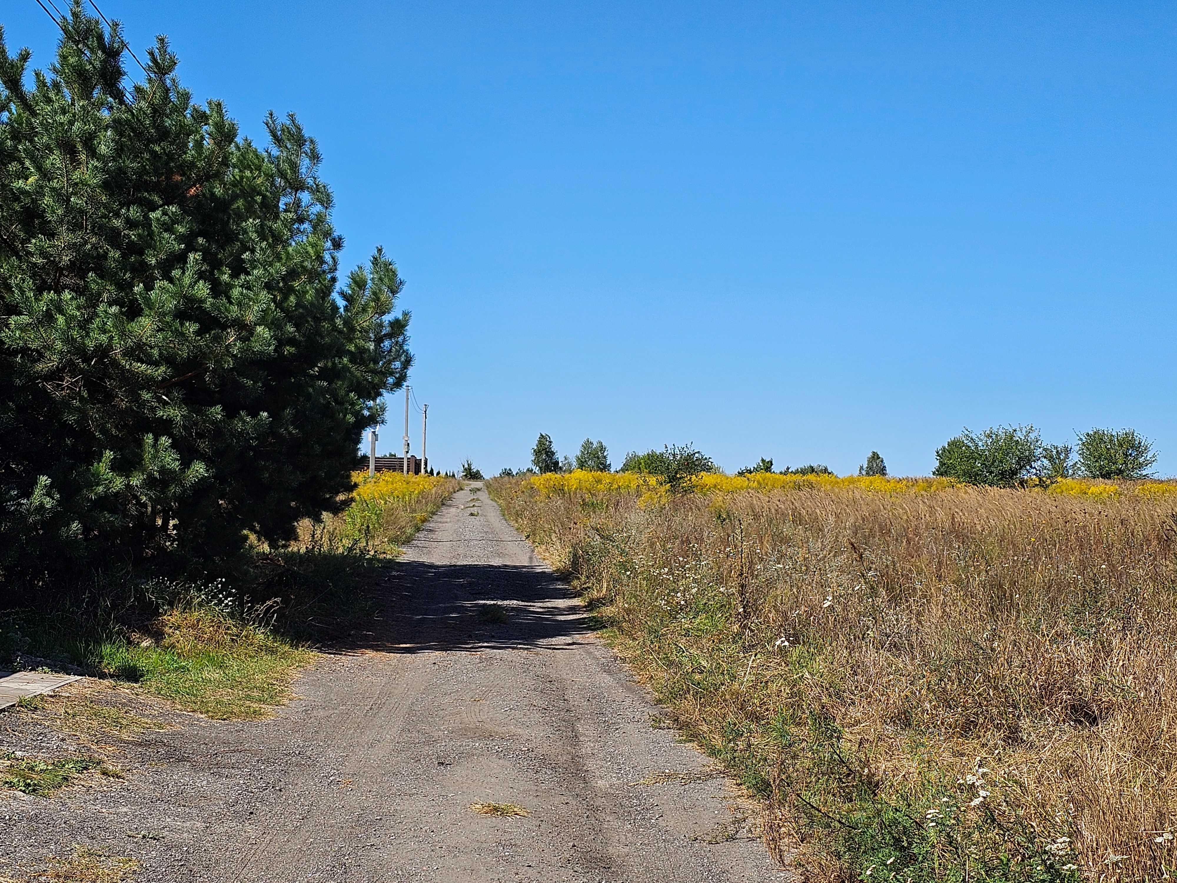 Продаю земельну ділянку  Українське село