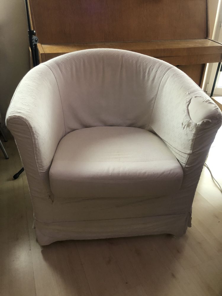 Dwa fotele komplet ikea TULLSTA z pokrowcami i ozdobnymi poduszkami