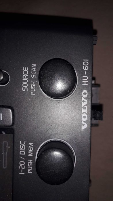 Мультимедійний  центр Volvo з телефоном