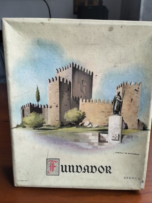 Antiga caixa Fundador