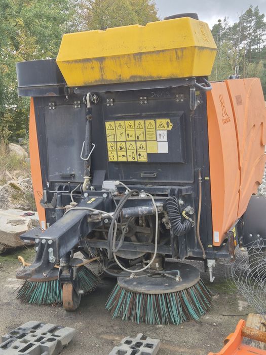 Zamiatarka drogowa Pronar ZMC 2.0