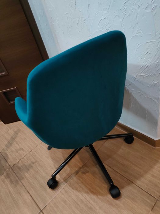 fotel obrotowy welurowy