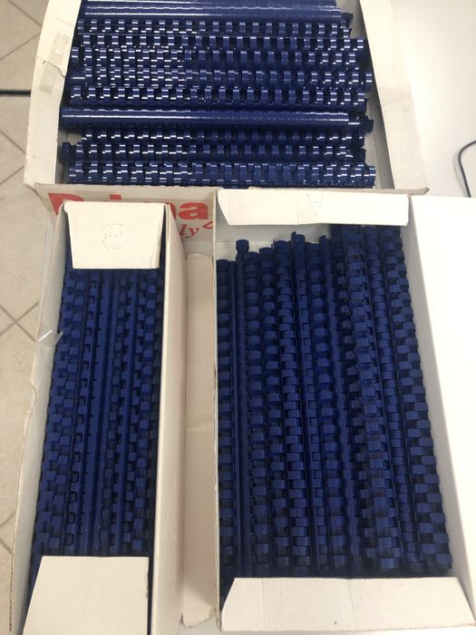 Perfuradora e encadernadora