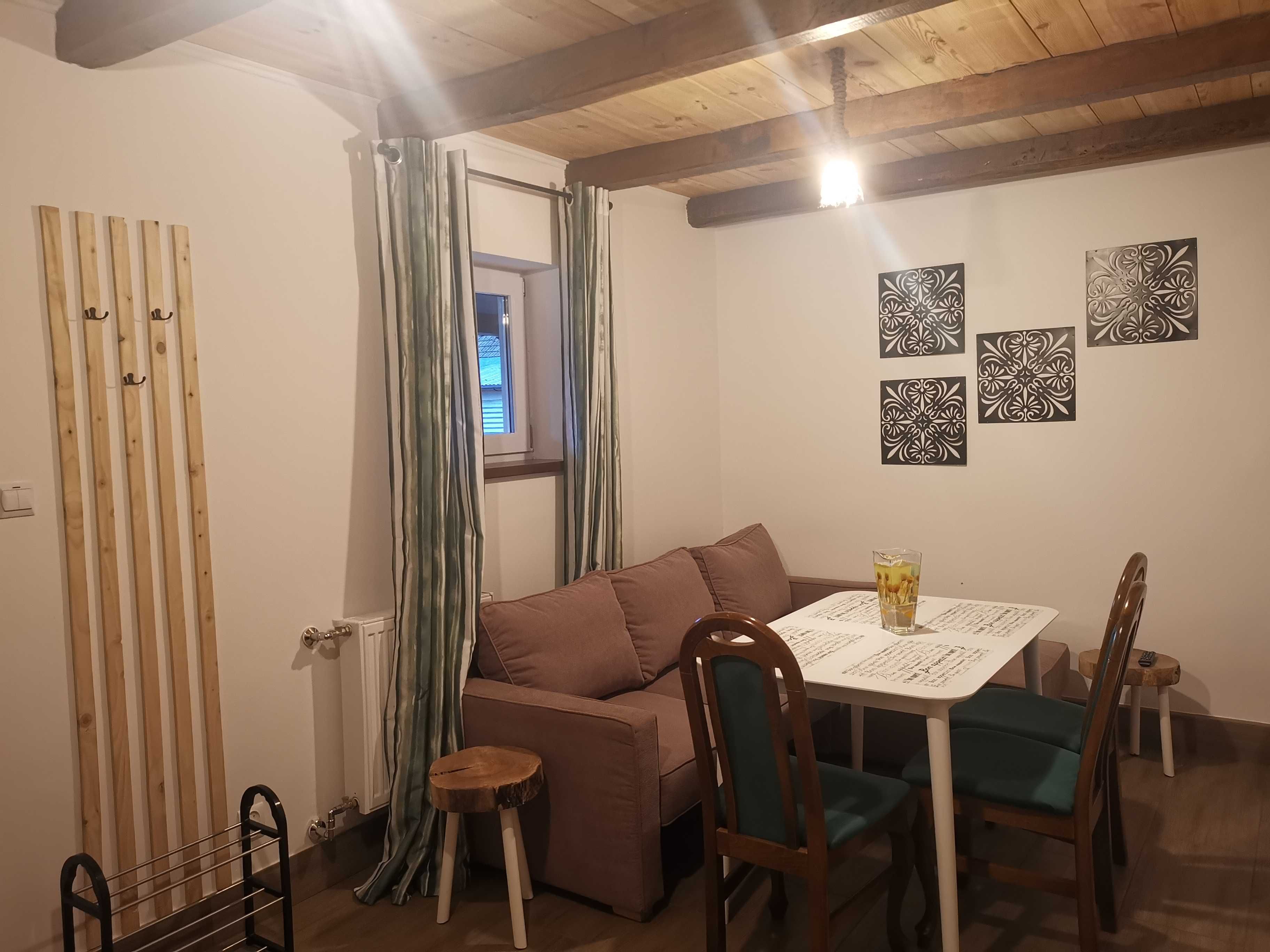 Dom Apartamenty wśród Lasów