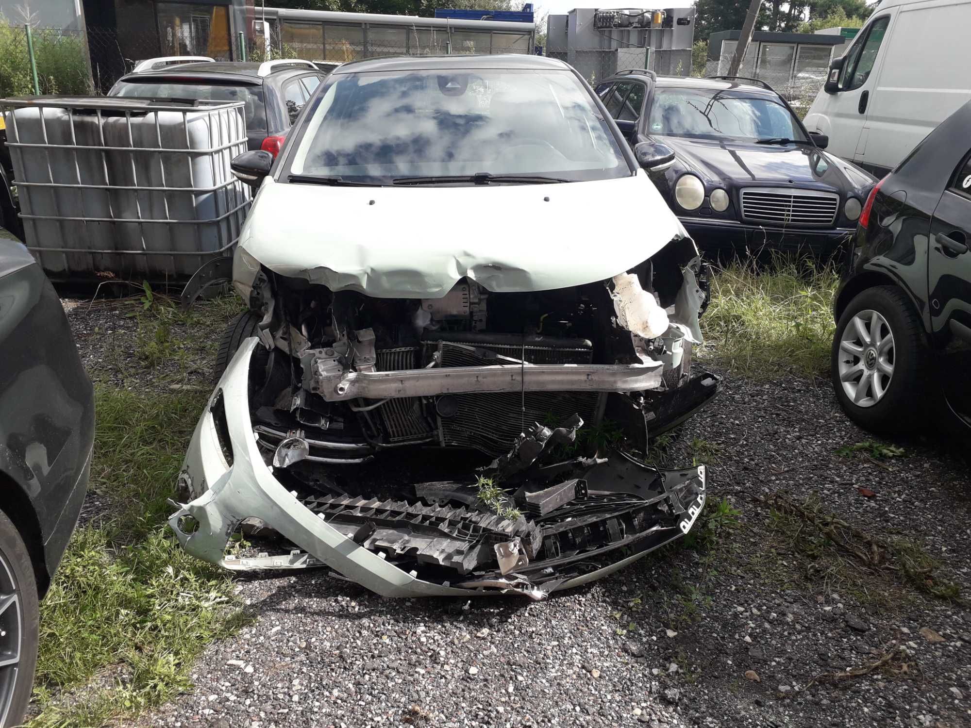 Auto powypadkowe na sprzedaż