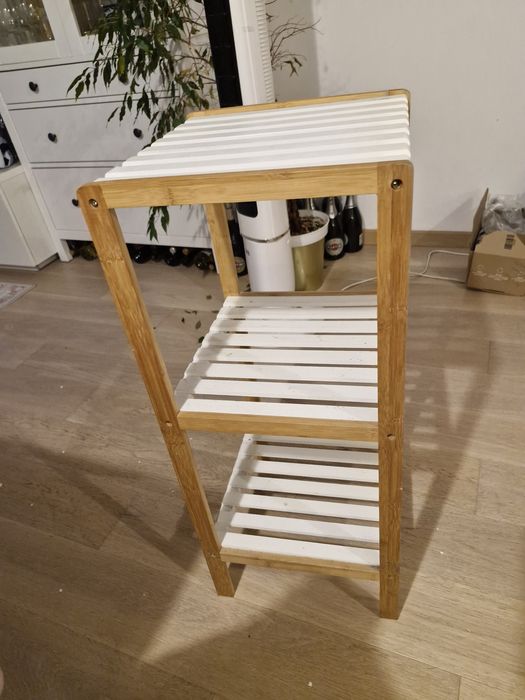 Sprzedam bambusowy regał z 3 półkami