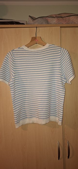 Dzianinkowy sweterek