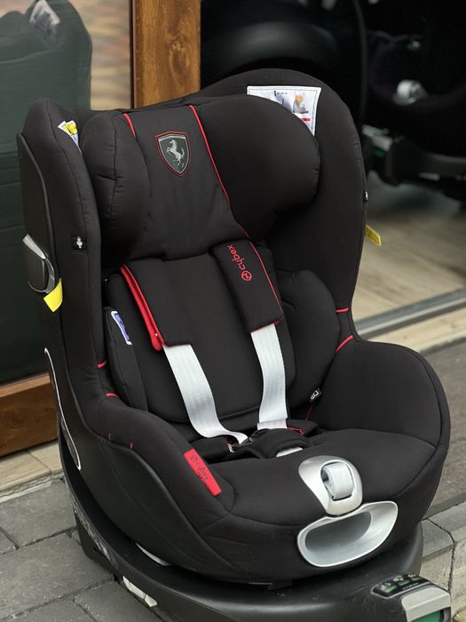 Автокрісло Cybex Sirona Z i Size Ferrari