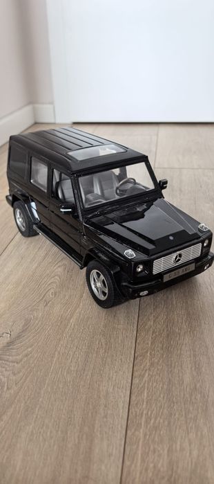 Zdalnie sterowany model Mercedes AMG 63