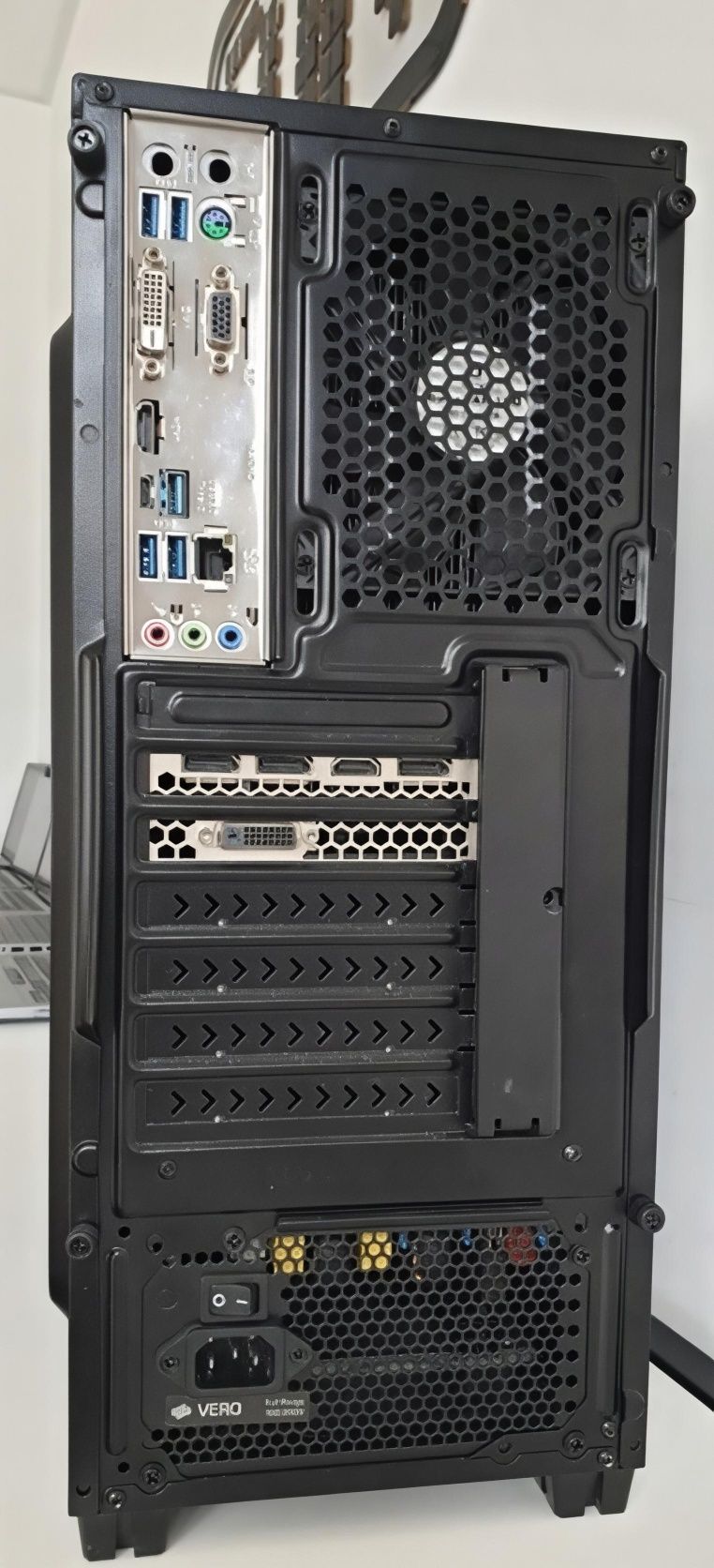 Komputer GTX 1060 6gb plus monitor