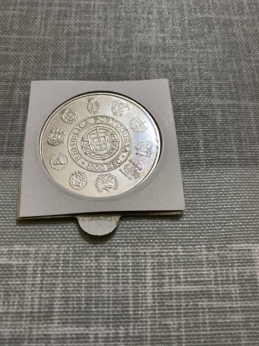 Moeda 1000 escudos O Lobo