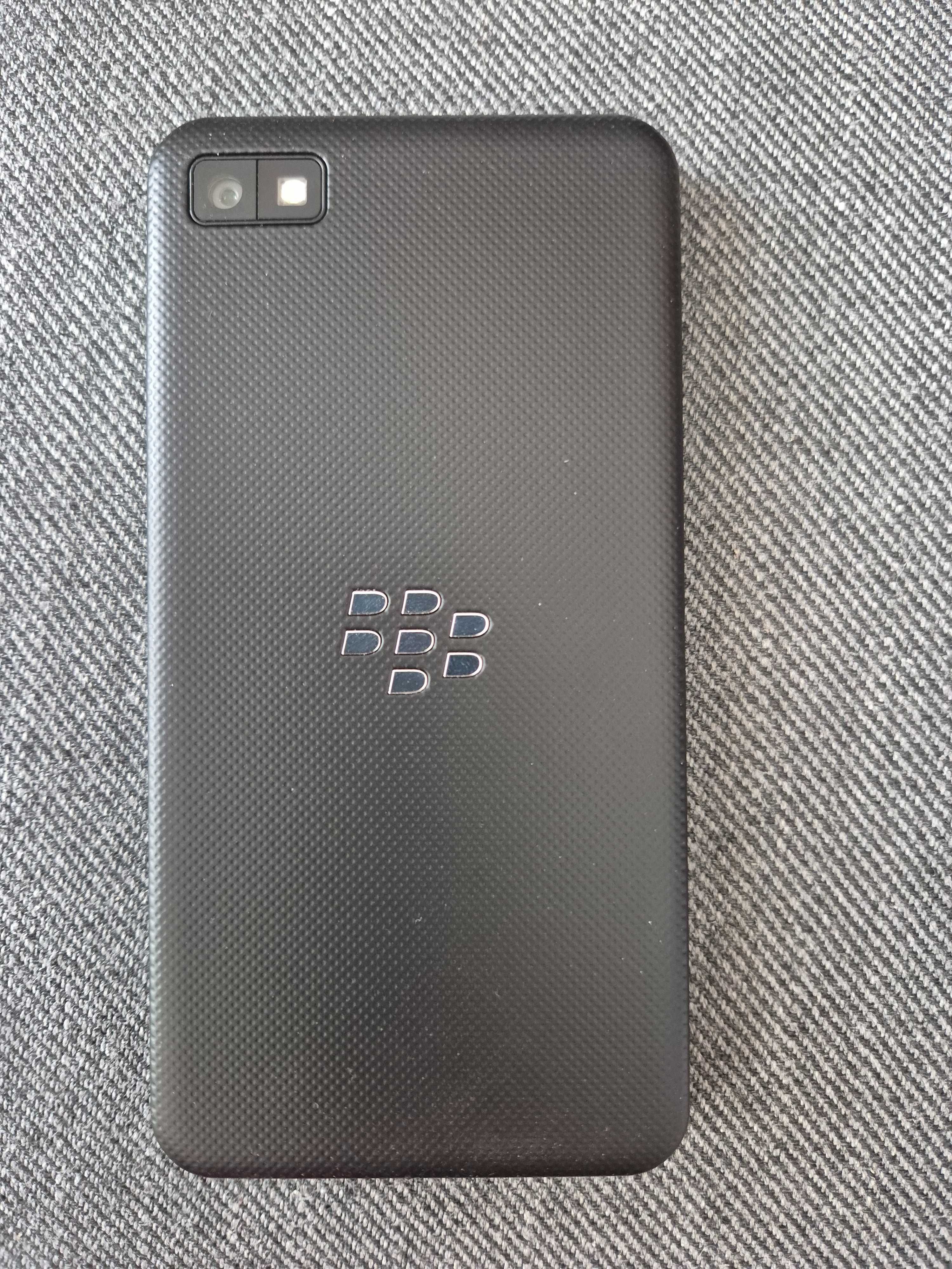 Blackberry Z10 cały zestaw jak nowy + Gratis etui Z10 NFC Friendly