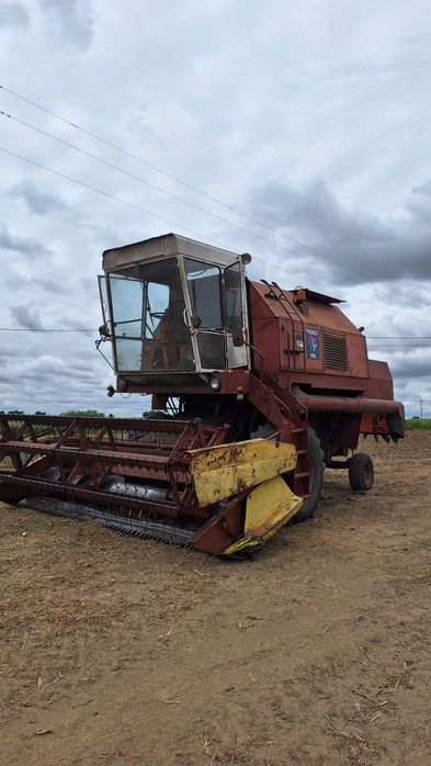 Bizon Rekord Z058 z sieczkarnia + stół do rzepaku