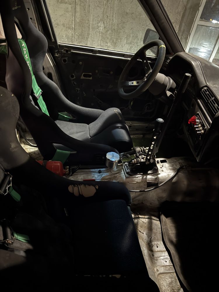 Дрифт Авто  Бмв Е30 двигатель М52Б28ту