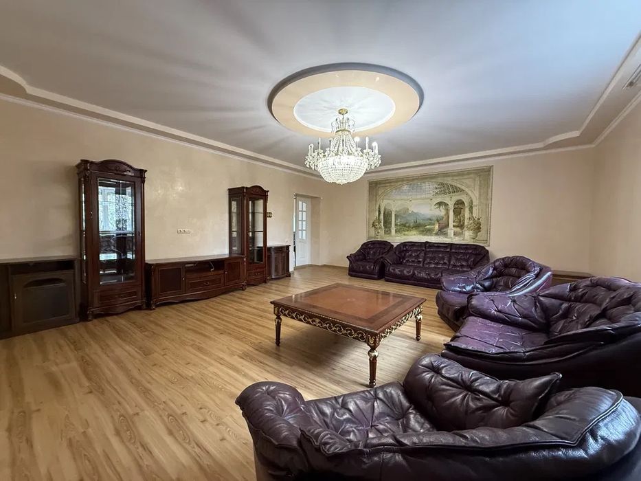 Будинок під Києвом поруч | 414м2| 24 сотки| Крюківщина поруч з ОЗЕРОМ