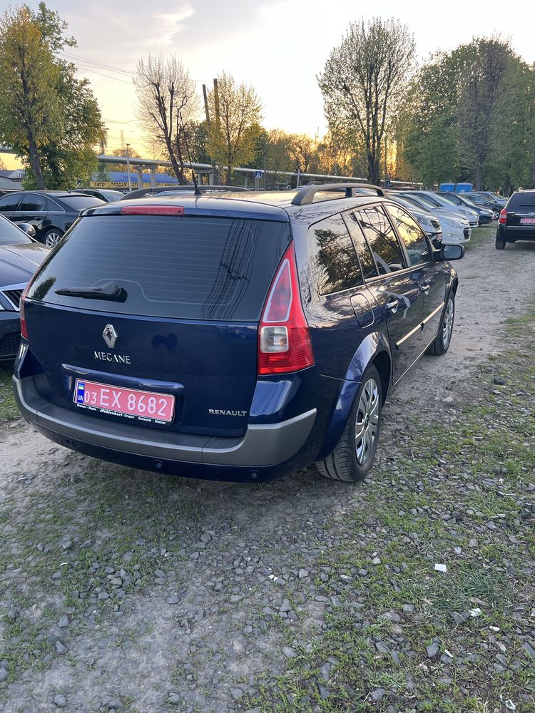Авто гарний стан розмитненне обслужене