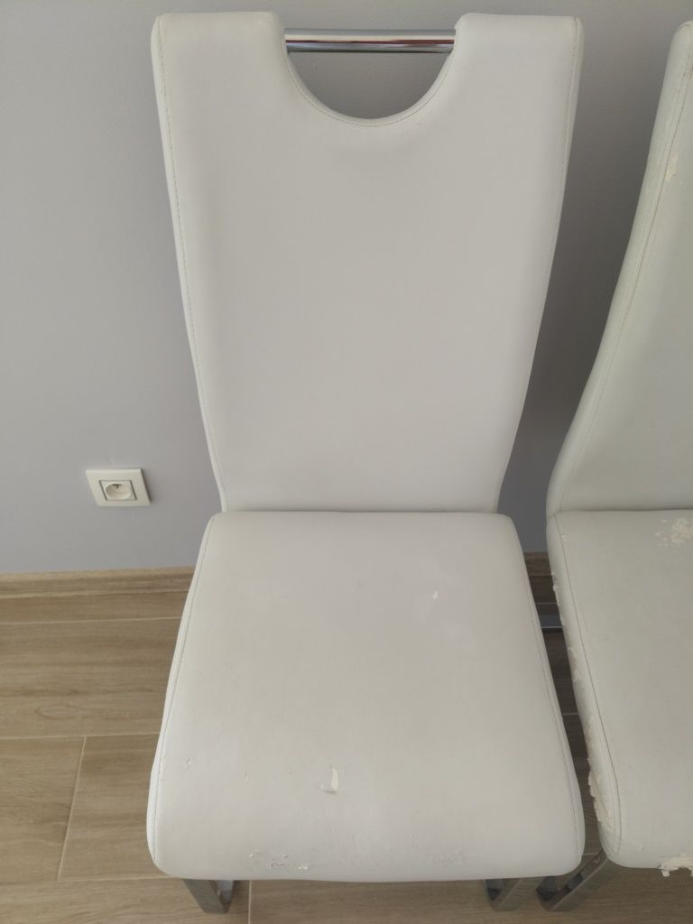 Krzesła białe, Agata meble, eko skórą.