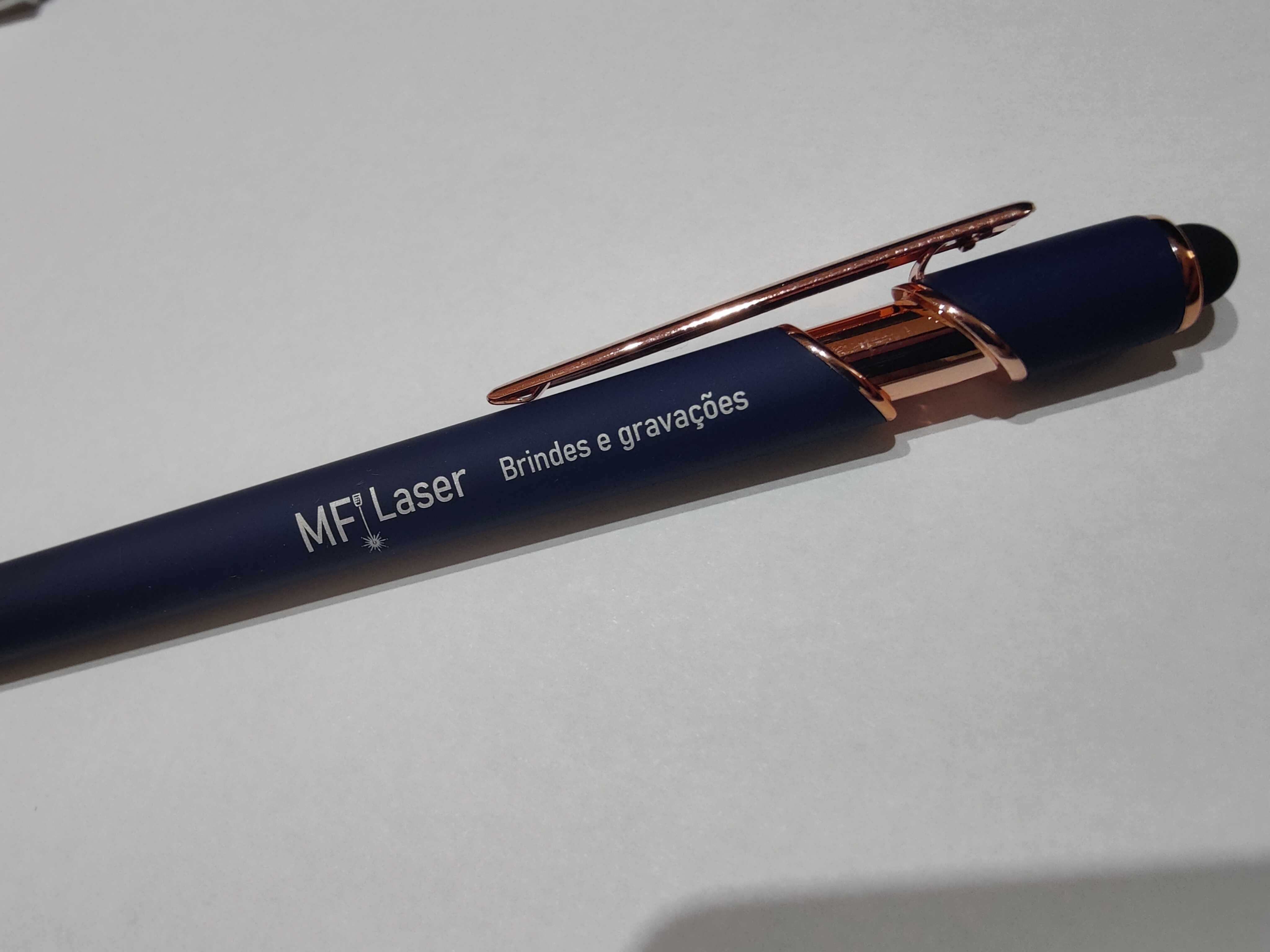 Caneta personalizada com nome ou marca