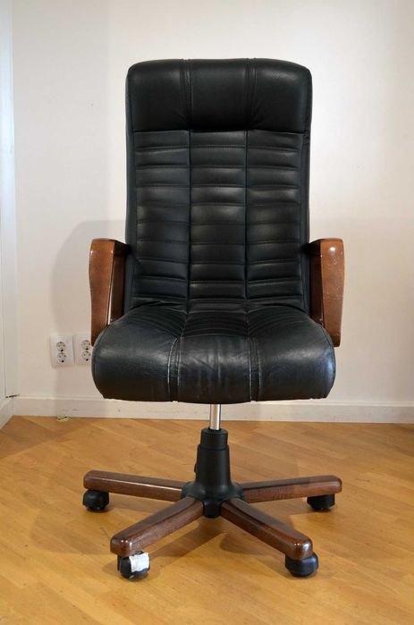 Крісло офісне / комп'ютерне  Атлантіс Екстра