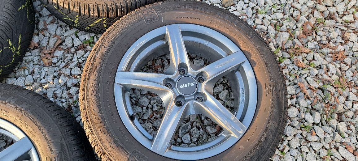 Felgi aluminiowe 16" z oponami Mazda Cx 3 itp