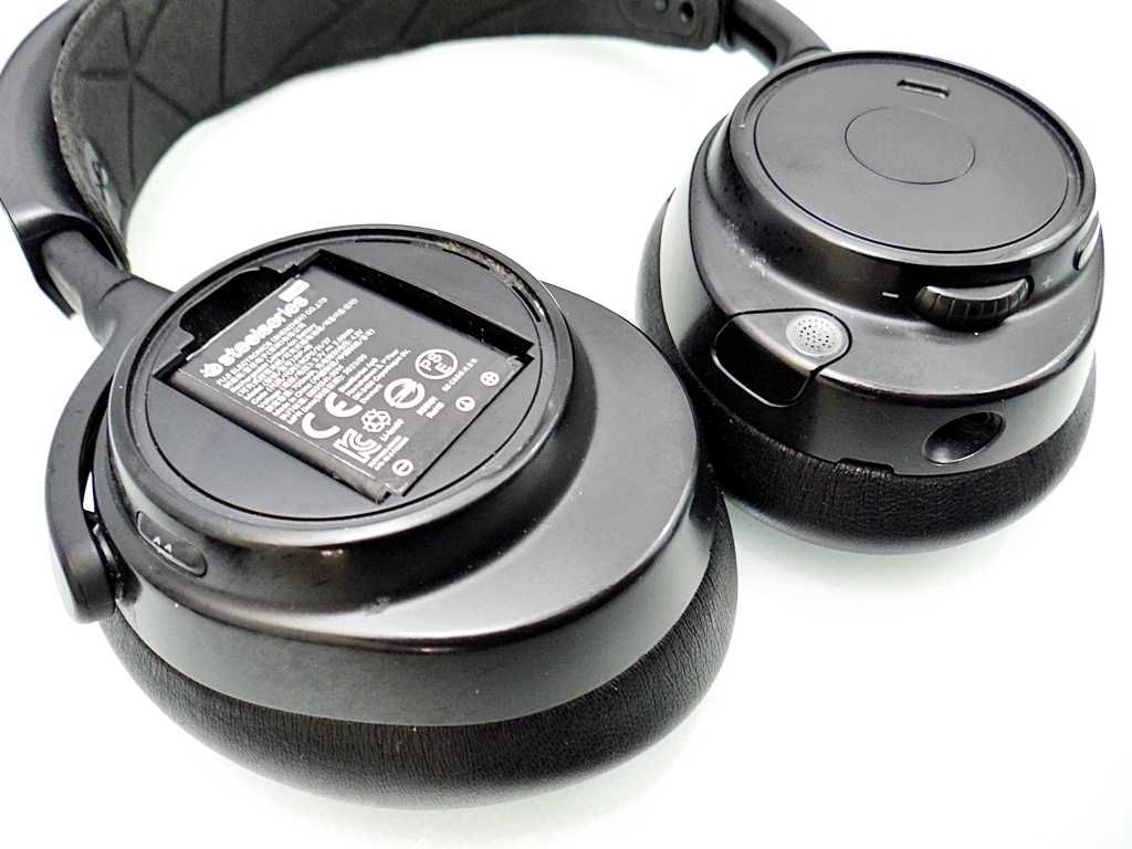 Słuchawki bezprzewodowe nauszne SteelSeries Arctis Nova Pro Wireless
