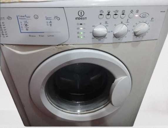 Пральна машина INDESIT wisl 85