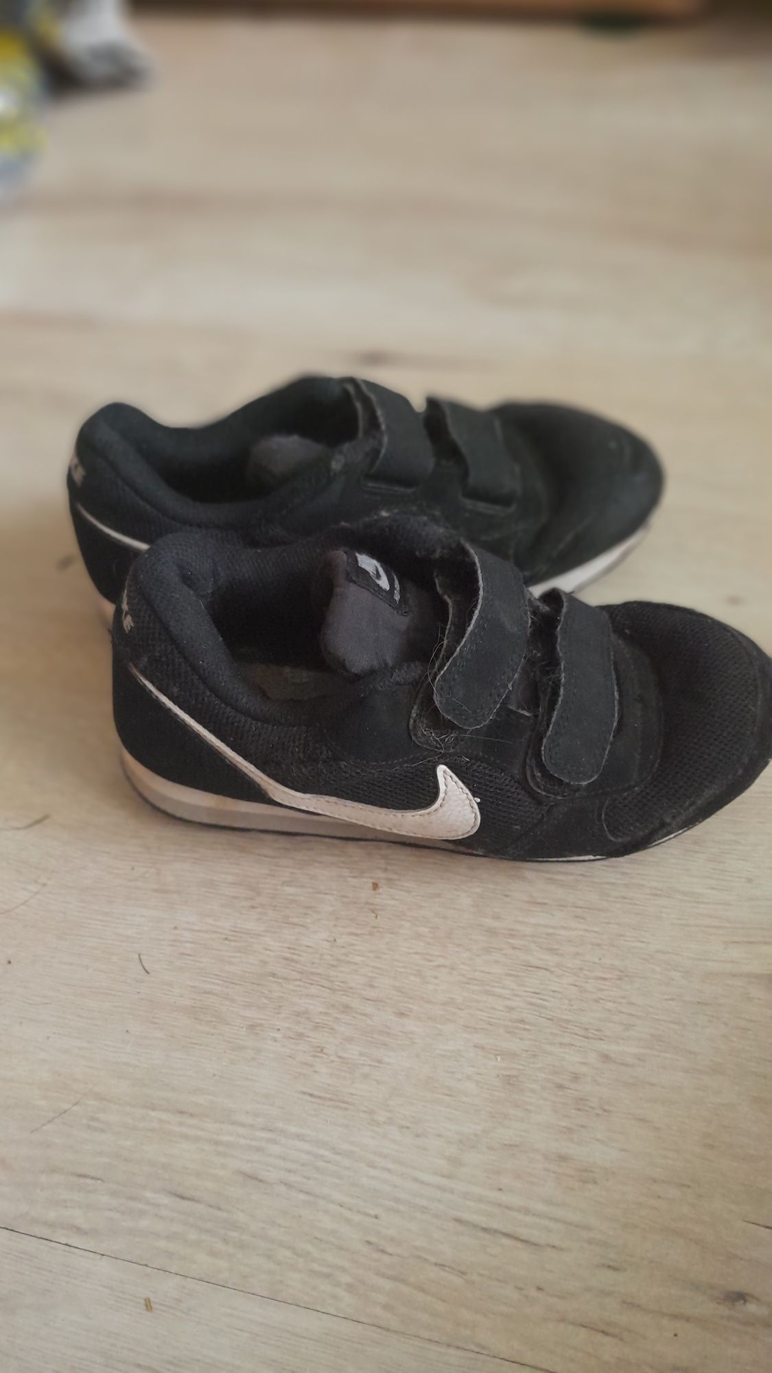 Sprzedam buty sportowe nike dla chłopca