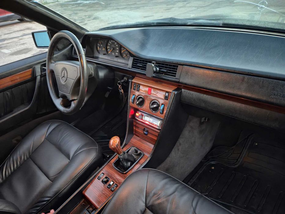 Mercedes 124 Купе в гарному стані