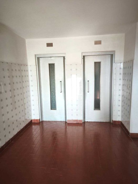 ApartamentoT3 rua Camilo Castelo Branco 3 Santo Antonio dos Cavaleiros