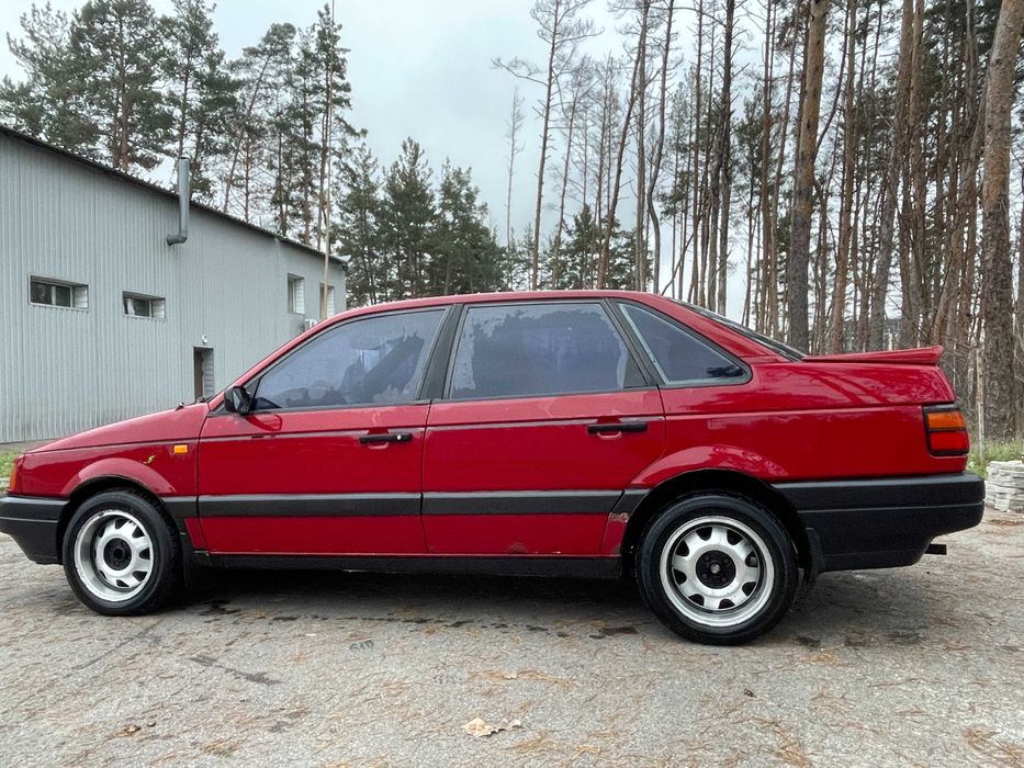 Volkswagen Passat B3 (1993) - 2.0 Инжектор, АКПП, Кондиционер