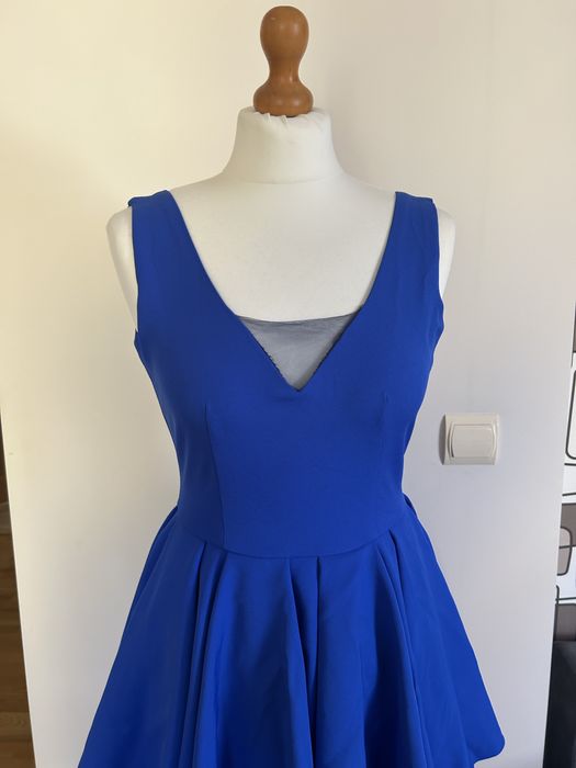 Sukkenka balowa z odkrytymi plecami