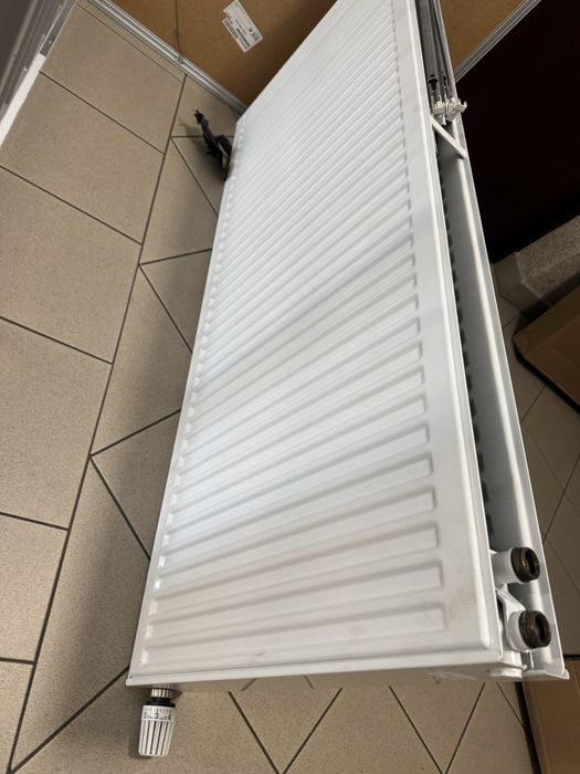 Purmo CV22 600x1400x102mm przyłącze D50mm z termostatem