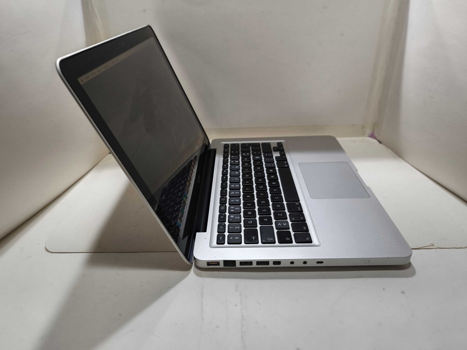 Apple Macbook Pro 13 SSD 128GB 8GB ram