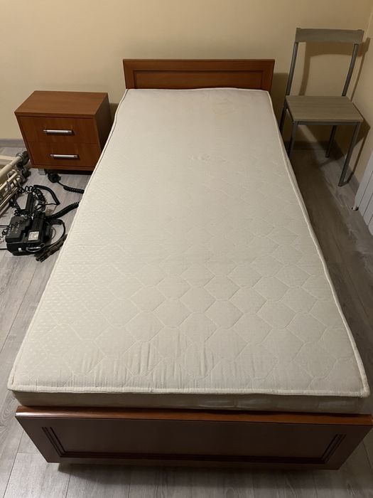 Sprzedam mało używane łóżko