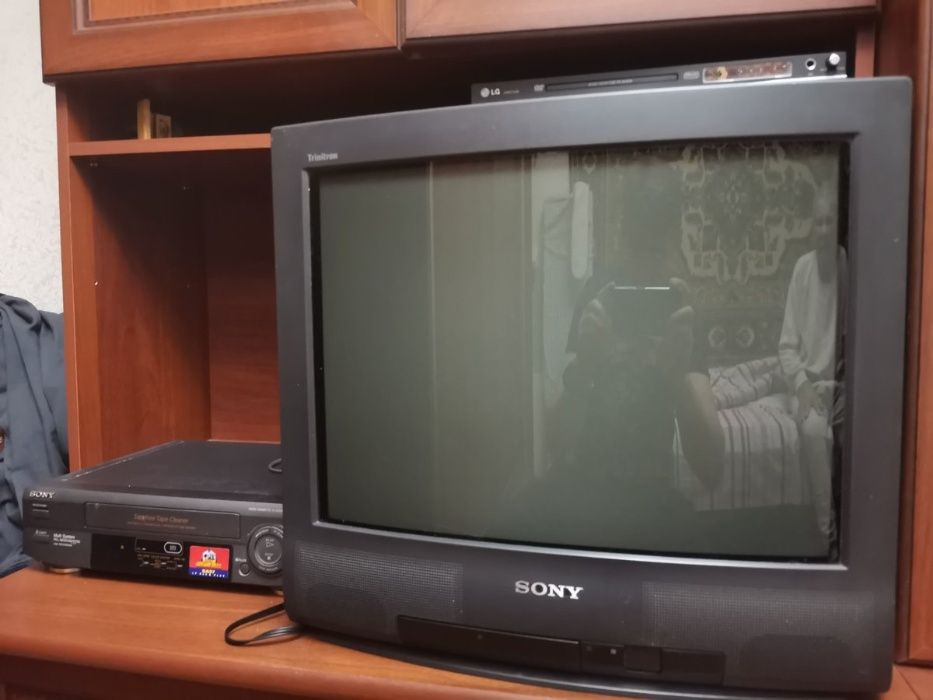 Телевизор Sony Trinitron KV-21M1K