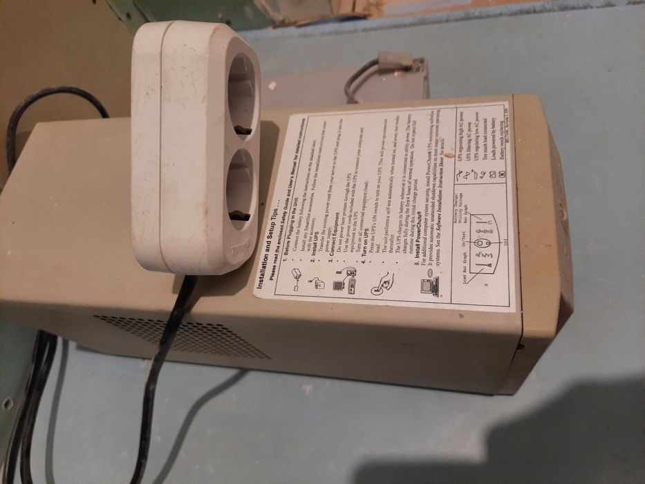 ДБЖ ,ИБП,бесперебойник фирмы APC Smart-UPC 700VA, Чистый синуc