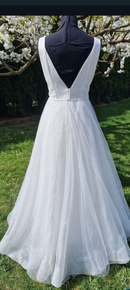 Suknia ślubna rozmiar 40-42 brokat