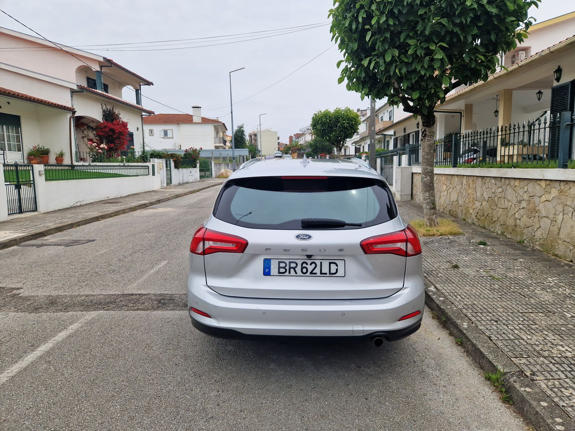 Ford Focus 1.5 tdci 120cv 2020 com bola de reboque