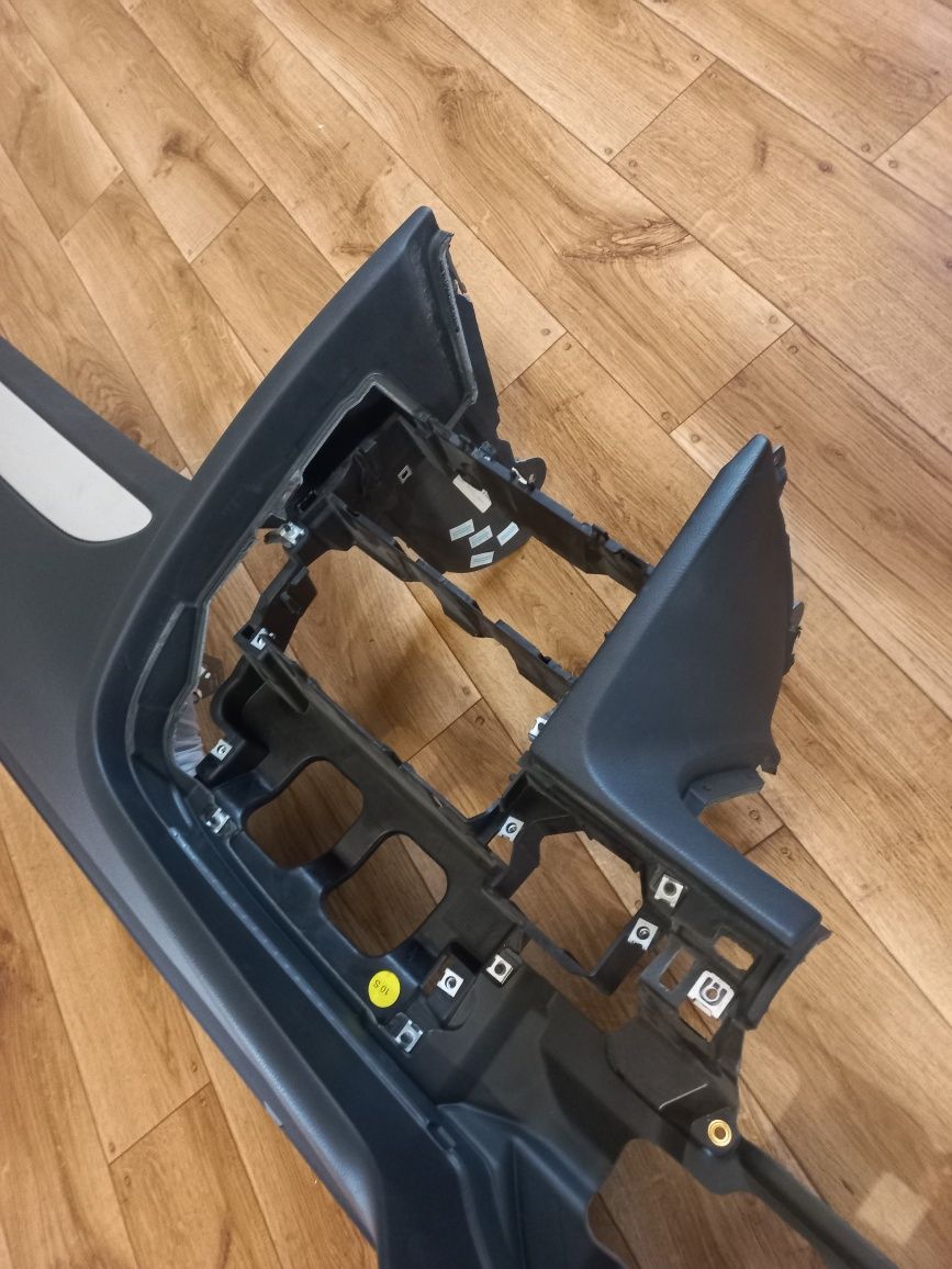 Deska rozdzielcza kokpit pulpit audi a6 c6 czarna airbag