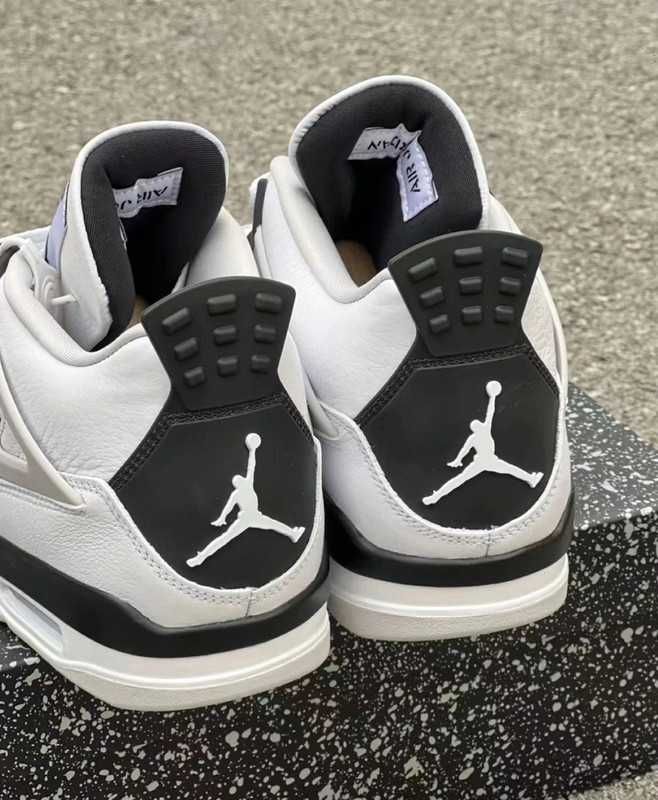 Jordan 4 Retro Military Black 43